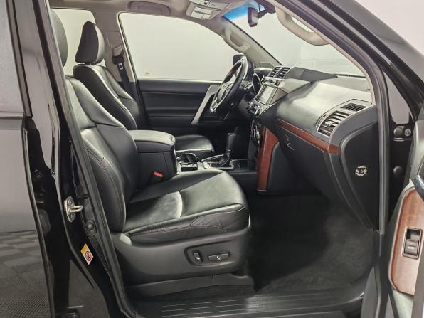 Toyota Land Cruiser Prado 150 Series Рестайлинг 1 с пробегом 2014 года, цена 4 299 000 рублей, 80698 км, внедорожник, Автокод Объявления
