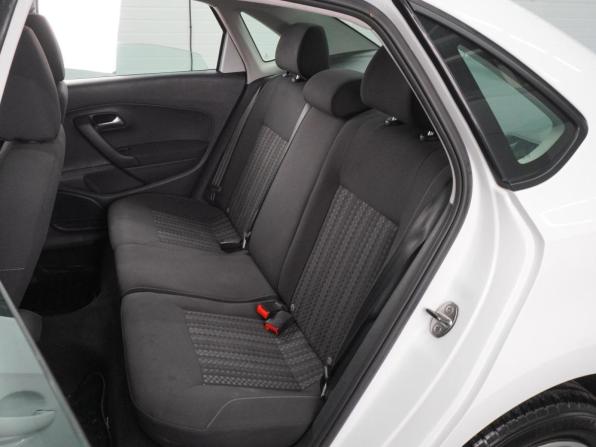 Volkswagen Polo V Рестайлинг с пробегом 2019 года, цена 1 325 000 рублей, 129716 км, седан, Автокод Объявления