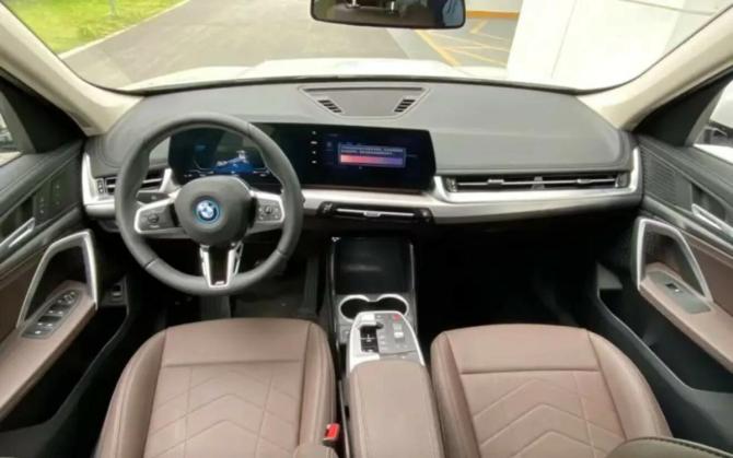 BMW iX1 с пробегом 2025 года, цена 4 990 000 рублей, 9034 км, внедорожник, Автокод Объявления