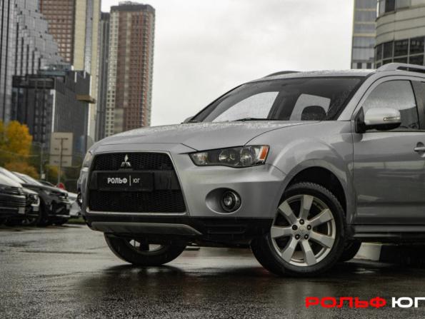 Mitsubishi Outlander II Рестайлинг с пробегом 2009 года, цена 1 088 000 рублей, 124215 км, внедорожник, Автокод Объявления