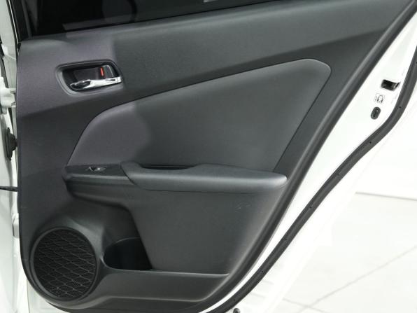 Toyota Prius IV (XW50) с пробегом 2017 года, цена 1 840 000 рублей, 140000 км, лифтбек, Автокод Объявления