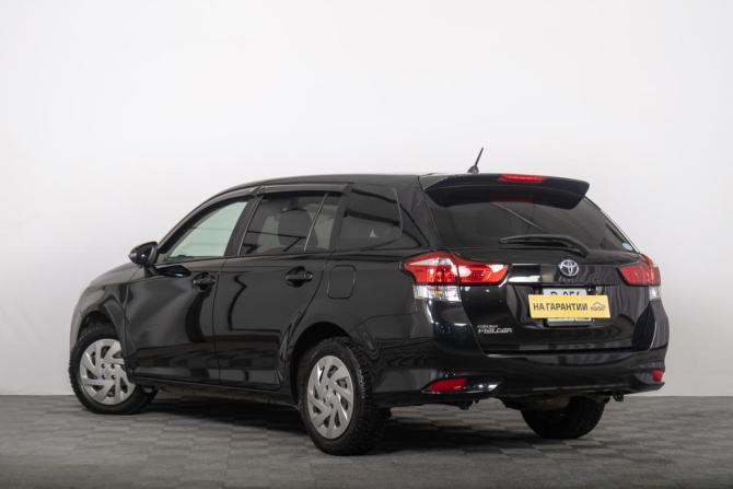 Toyota Corolla XI (E160 E170) Рестайлинг 2 с пробегом 2018 года, цена 1 349 000 рублей, 57000 км, универсал, Автокод Объявления