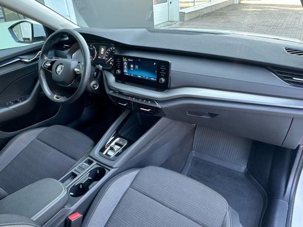 Skoda Octavia IV (A8) с пробегом 2021 года, цена 2 279 000 рублей, 69436 км, лифтбек, Автокод Объявления