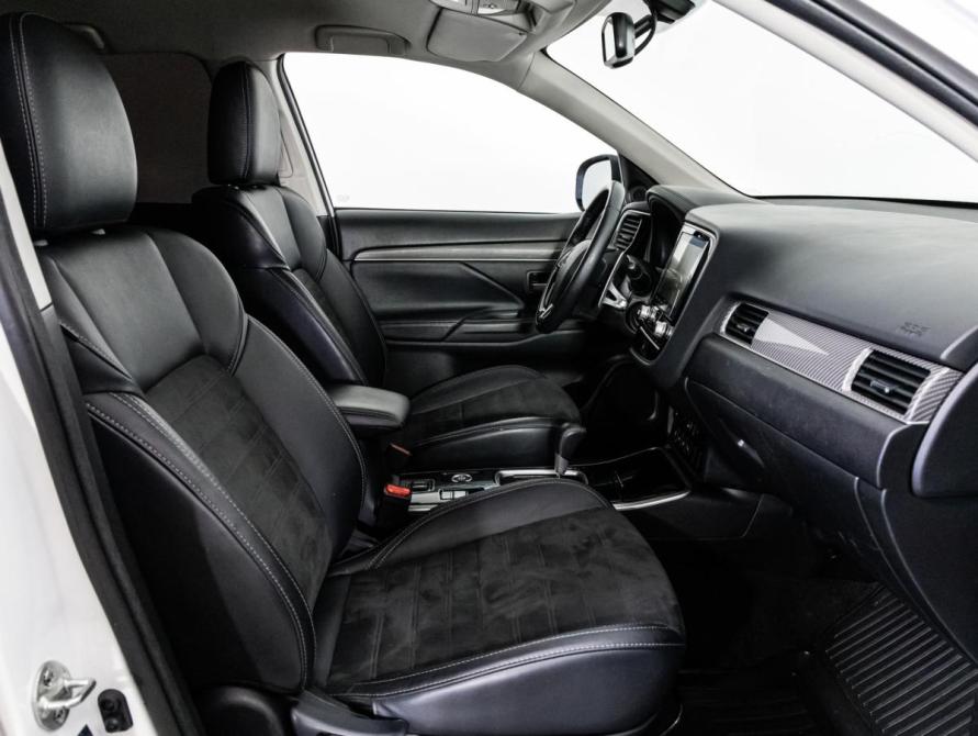Mitsubishi Outlander III Рестайлинг 3 Санкт-Петербург  - изображение 13