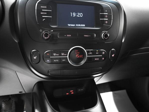 Kia Soul II Рестайлинг с пробегом 2017 года, цена 1 615 000 рублей, 60670 км, хэтчбек, Автокод Объявления