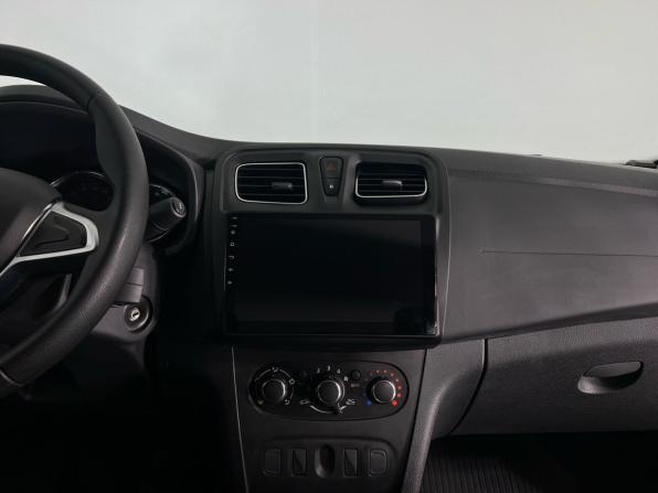 Renault Logan II Рестайлинг с пробегом 2019 года, цена 1 299 000 рублей, 46000 км, седан, Автокод Объявления