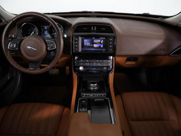 Jaguar XE I с пробегом 2018 года, цена 1 629 000 рублей, 225080 км, седан, Автокод Объявления