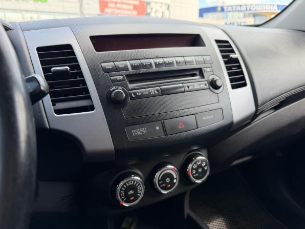 Mitsubishi Outlander II Рестайлинг с пробегом 2010 года, цена 920 000 рублей, 252000 км, внедорожник, Автокод Объявления