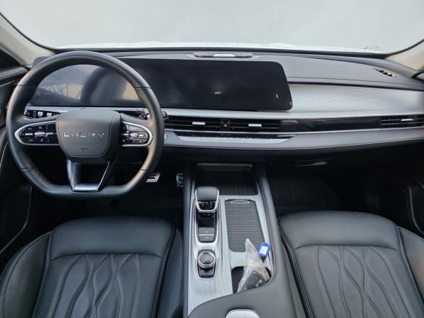 Chery Arrizo 8 с пробегом 2024 года, цена 2 250 000 рублей, 15580 км, седан, Автокод Объявления