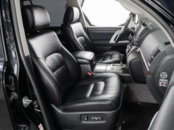 Toyota Land Cruiser 200 Series Рестайлинг 1 с пробегом 2012 года, цена 3 600 000 рублей, 227192 км, внедорожник, Автокод Объявления