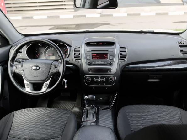 Kia Sorento II Рестайлинг с пробегом 2017 года, цена 1 844 000 рублей, 215345 км, внедорожник, Автокод Объявления