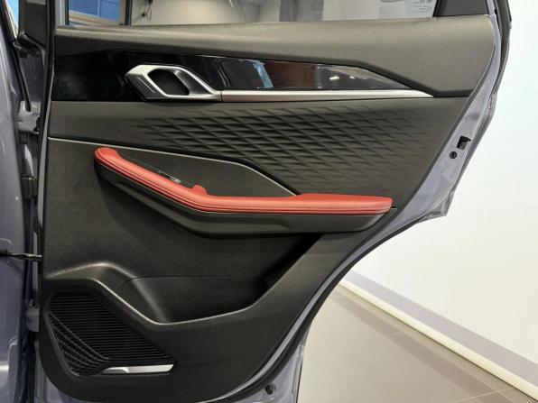 Geely Coolray I Рестайлинг с пробегом 2023 года, цена 1 890 000 рублей, 112032 км, внедорожник, Автокод Объявления