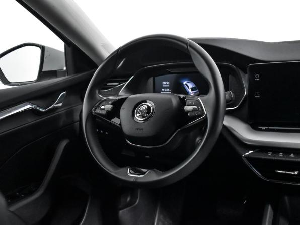 Skoda Octavia IV (A8) с пробегом 2022 года, цена 1 820 592 рубля, 79701 км, лифтбек, Автокод Объявления