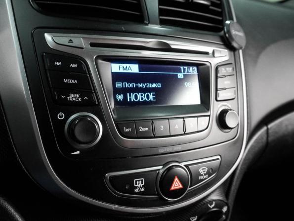 Hyundai Solaris I Рестайлинг с пробегом 2015 года, цена 1 099 000 рублей, 114648 км, седан, Автокод Объявления