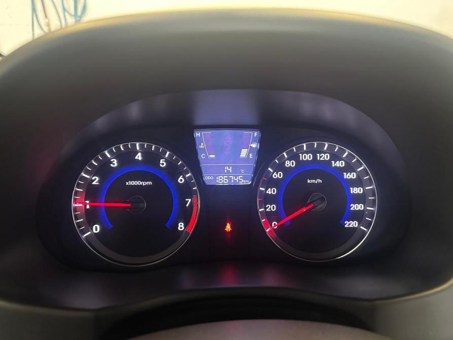 Hyundai Solaris I Екатеринбург  - изображение 9
