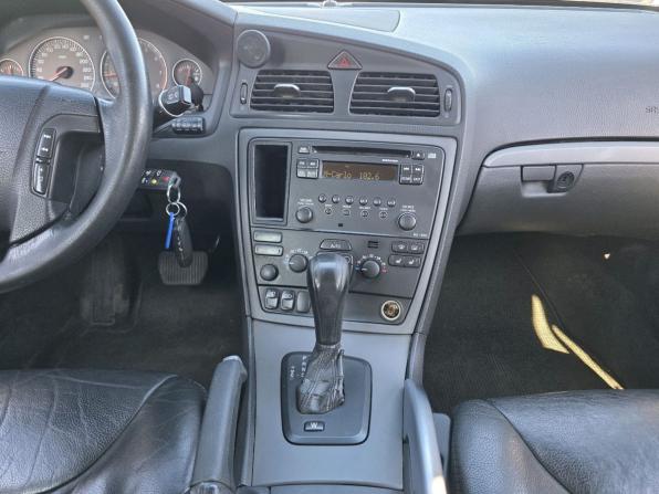 Volvo XC70 I Рестайлинг с пробегом 2007 года, цена 759 000 рублей, 309198 км, универсал, Автокод Объявления