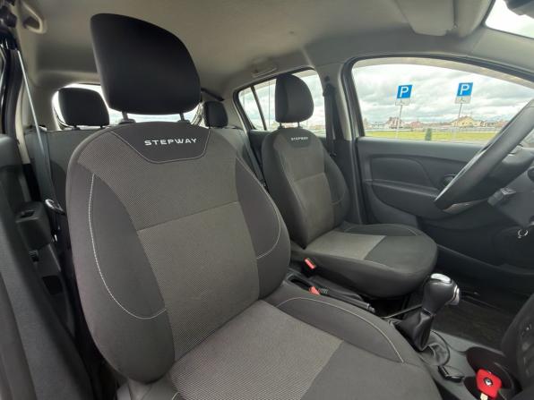 Renault Sandero II Рестайлинг с пробегом 2018 года, цена 1 249 000 рублей, 58800 км, хэтчбек, Автокод Объявления