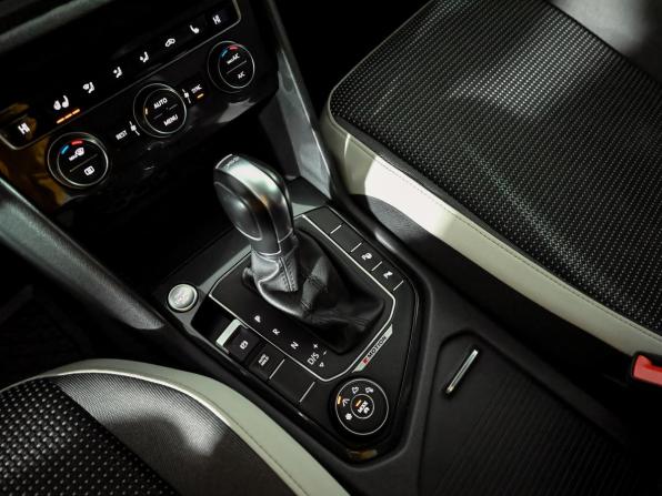 Volkswagen Tiguan II с пробегом 2019 года, цена 2 680 000 рублей, 100042 км, внедорожник, Автокод Объявления