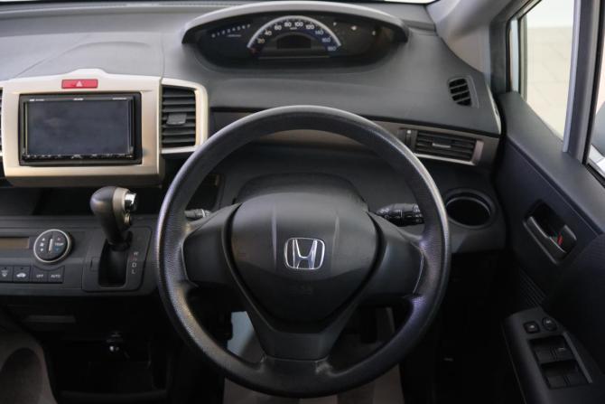 Honda Freed I с пробегом 2011 года, цена 1 199 000 рублей, 135000 км, компактвэн, Автокод Объявления