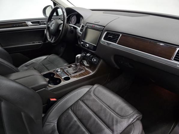 Volkswagen Touareg II Рестайлинг с пробегом 2017 года, цена 2 950 000 рублей, 123405 км, внедорожник, Автокод Объявления
