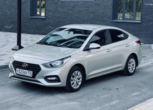 Hyundai Solaris II с пробегом 2018 года, цена 1 150 000 рублей, 92095 км, седан, Автокод Объявления