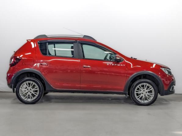 Renault Sandero II Рестайлинг с пробегом 2019 года, цена 1 195 000 рублей, 84919 км, хэтчбек, Автокод Объявления