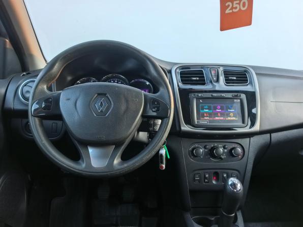 Renault Logan II с пробегом 2017 года, цена 820 000 рублей, 91000 км, седан, Автокод Объявления