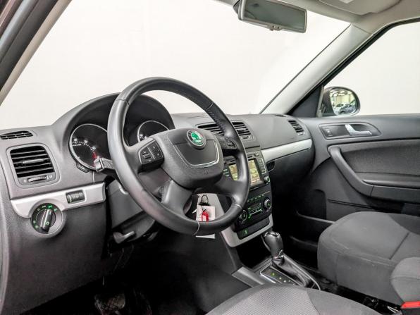 Skoda Yeti I с пробегом 2014 года, цена 1 350 000 рублей, 39000 км, внедорожник, Автокод Объявления