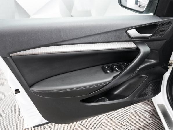 Lada (ВАЗ) Vesta I Рестайлинг (NG) с пробегом 2023 года, цена 1 373 000 рублей, 28500 км, седан, Автокод Объявления
