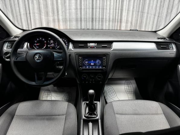 Skoda Rapid I с пробегом 2016 года, цена 920 000 рублей, 143153 км, лифтбек, Автокод Объявления