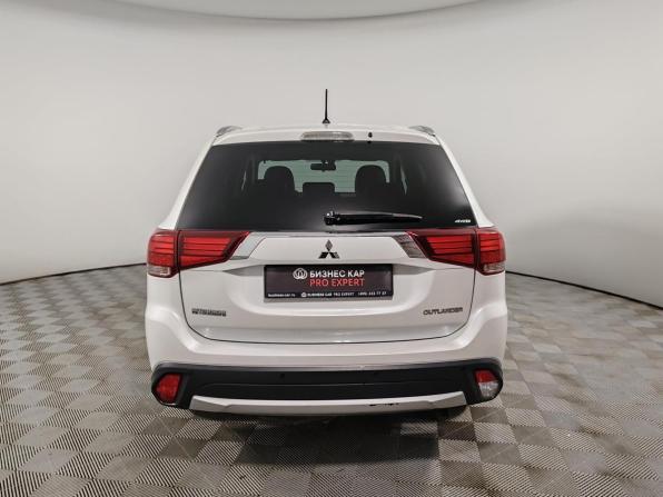 Mitsubishi Outlander III Рестайлинг 2 с пробегом 2015 года, цена 1 755 000 рублей, 77202 км, внедорожник, Автокод Объявления