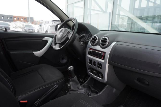 Renault Sandero I с пробегом 2013 года, цена 715 000 рублей, 115819 км, хэтчбек, Автокод Объявления