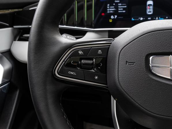 Geely Atlas II с пробегом 2024 года, цена 2 650 000 рублей, 30069 км, внедорожник, Автокод Объявления