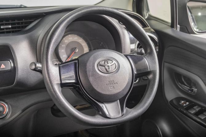 Toyota Vitz III (XP130) Рестайлинг 2 с пробегом 2018 года, цена 1 069 000 рублей, 71500 км, хэтчбек, Автокод Объявления