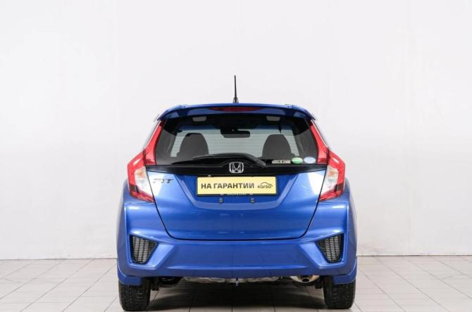 Honda Fit III с пробегом 2015 года, цена 999 000 рублей, 84000 км, хэтчбек, Автокод Объявления