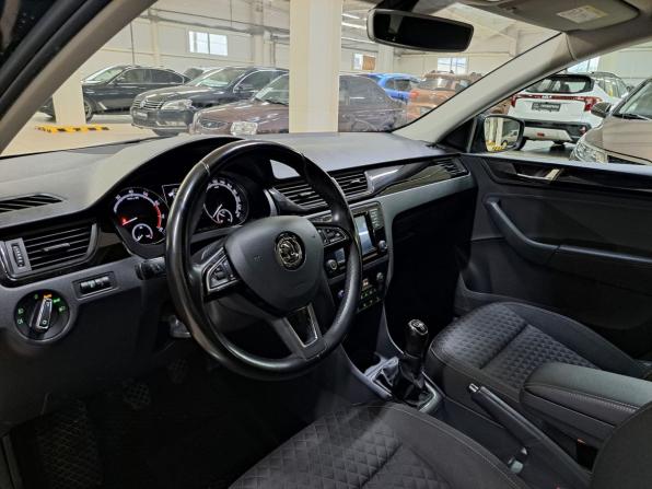 Skoda Rapid I Рестайлинг с пробегом 2018 года, цена 1 280 000 рублей, 90000 км, лифтбек, Автокод Объявления