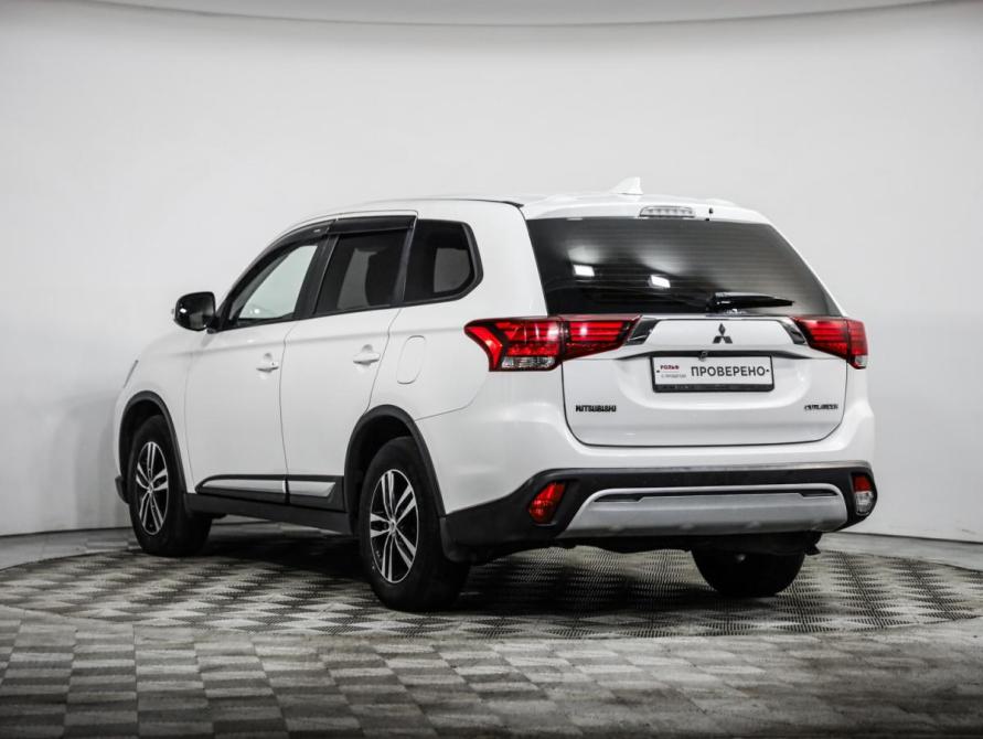 Mitsubishi Outlander III Рестайлинг 3 Санкт-Петербург  - изображение 7