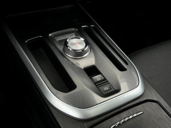 Haval Jolion I Рестайлинг с пробегом 2024 года, цена 1 787 400 рублей, 41120 км, внедорожник, Автокод Объявления
