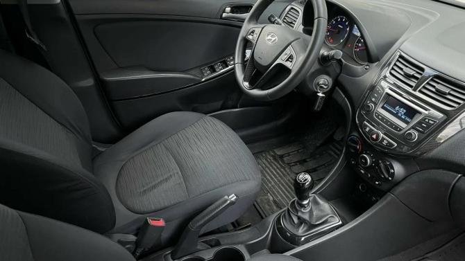 Hyundai Solaris I Рестайлинг с пробегом 2016 года, цена 890 000 рублей, 199207 км, седан, Автокод Объявления