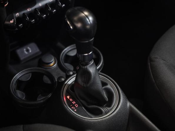 Mini Hatch II (R56) Рестайлинг с пробегом 2012 года, цена 899 000 рублей, 148918 км, хэтчбек, Автокод Объявления