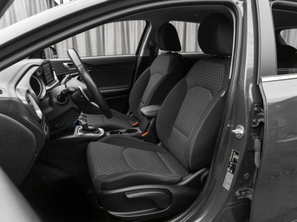 Kia Ceed III с пробегом 2019 года, цена 1 960 000 рублей, 58224 км, хэтчбек, Автокод Объявления