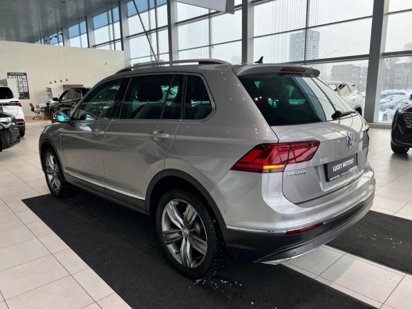 Volkswagen Tiguan II с пробегом 2017 года, цена 2 595 000 рублей, 158921 км, внедорожник, Автокод Объявления
