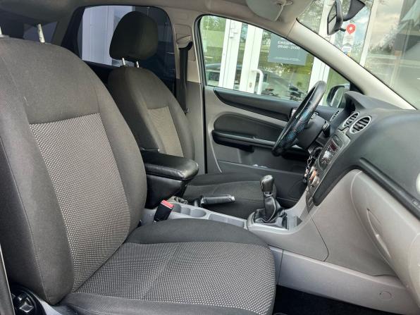 Ford Focus II Рестайлинг с пробегом 2011 года, цена 499 000 рублей, 215531 км, хэтчбек, Автокод Объявления