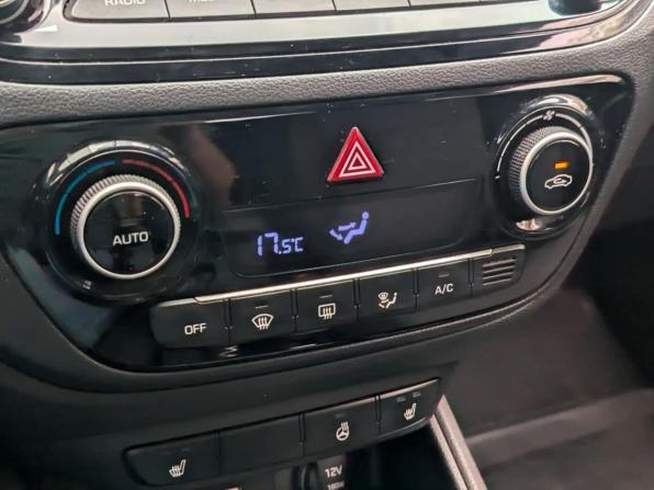 Hyundai Solaris II Рестайлинг с пробегом 2022 года, цена 1 349 000 рублей, 199155 км, седан, Автокод Объявления