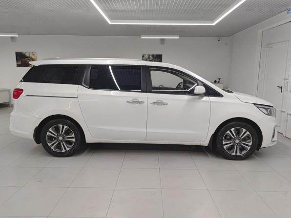 Kia Carnival III с пробегом 2020 года, цена 2 750 000 рублей, 119091 км, минивэн, Автокод Объявления