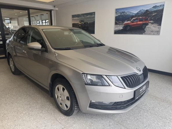 Skoda Octavia III (A7) Рестайлинг с пробегом 2019 года, цена 1 664 000 рублей, 106900 км, лифтбек, Автокод Объявления