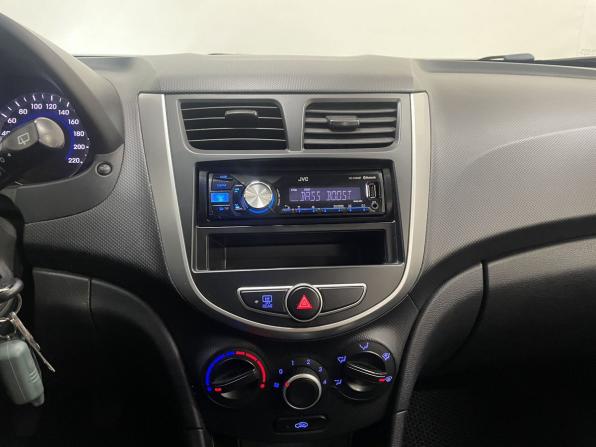 Hyundai Solaris I с пробегом 2013 года, цена 699 000 рублей, 93914 км, хэтчбек, Автокод Объявления