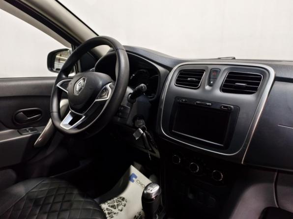 Renault Sandero II Рестайлинг с пробегом 2022 года, цена 1 485 000 рублей, 55118 км, хэтчбек, Автокод Объявления