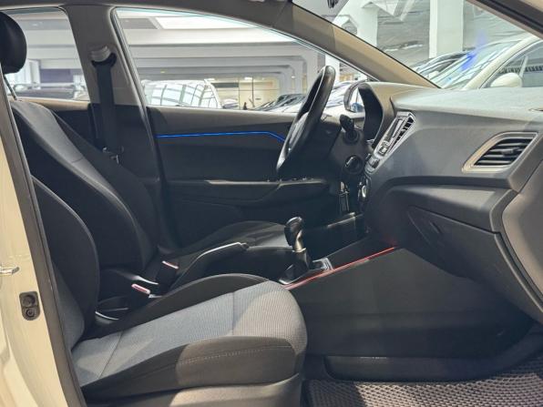 Hyundai Solaris II Рестайлинг с пробегом 2020 года, цена 1 375 000 рублей, 74416 км, седан, Автокод Объявления