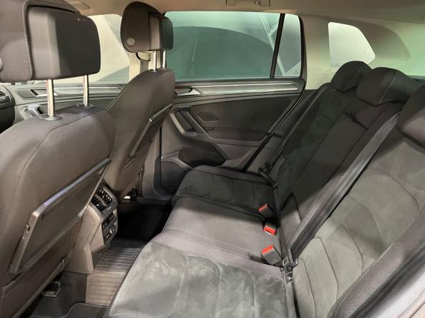 Volkswagen Tiguan II с пробегом 2018 года, цена 2 599 000 рублей, 159435 км, внедорожник, Автокод Объявления